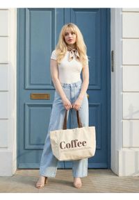 Sinsay - Gładkie body basic z krótkim rękawem - biały. Kolor: biały. Długość rękawa: krótki rękaw. Długość: krótkie. Wzór: gładki #1