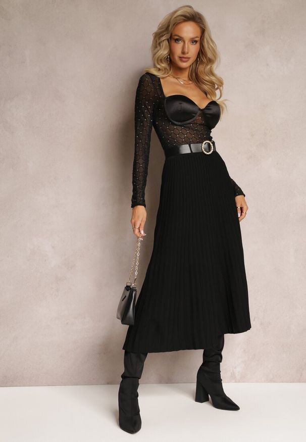 Renee - Czarna Midi Plisowana Spódnica z Gumką w Pasie i Paskiem z Ekoskóry Juara. Kolor: czarny. Materiał: wiskoza. Styl: klasyczny