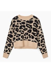 Cropp - Sweter w zwierzęcy wzór - Brązowy. Kolor: brązowy. Wzór: motyw zwierzęcy