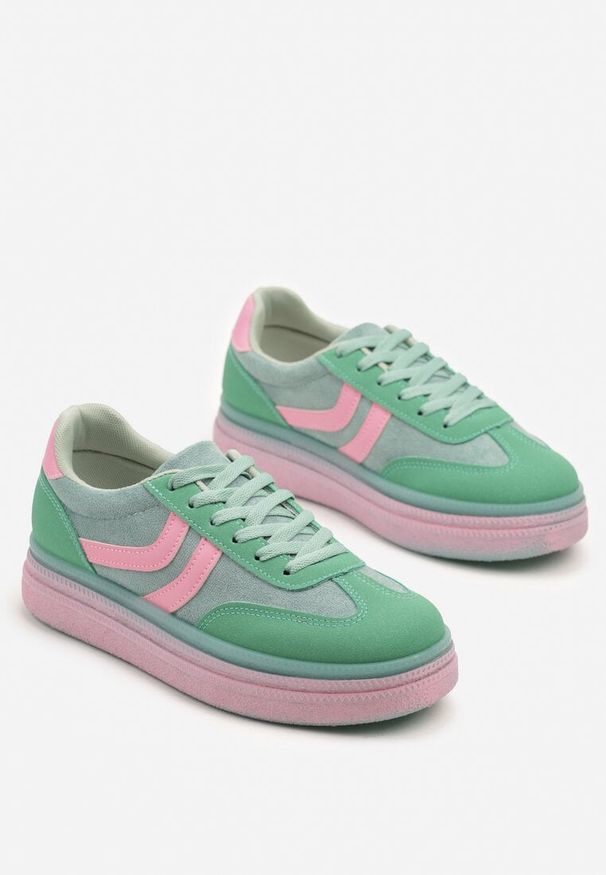 Born2be - Zielone Sneakersy w Stylu Klasycznych Tenisówek na Grubej Podeszwie Grelritia. Okazja: na co dzień. Nosek buta: okrągły. Zapięcie: sznurówki. Kolor: zielony. Materiał: materiał, jeans. Obcas: na obcasie. Wysokość obcasa: niski