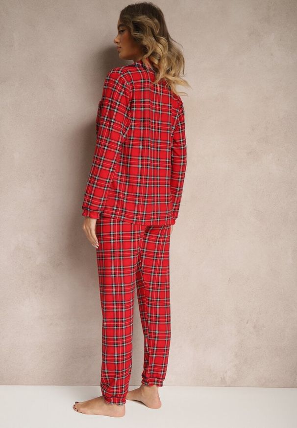 Renee - Czerwony Komplet Piżamowy z Bawełny w Kratę Koszula i Spodnie Rolsemi. Kolekcja: plus size. Kolor: czerwony. Materiał: bawełna. Długość: długie