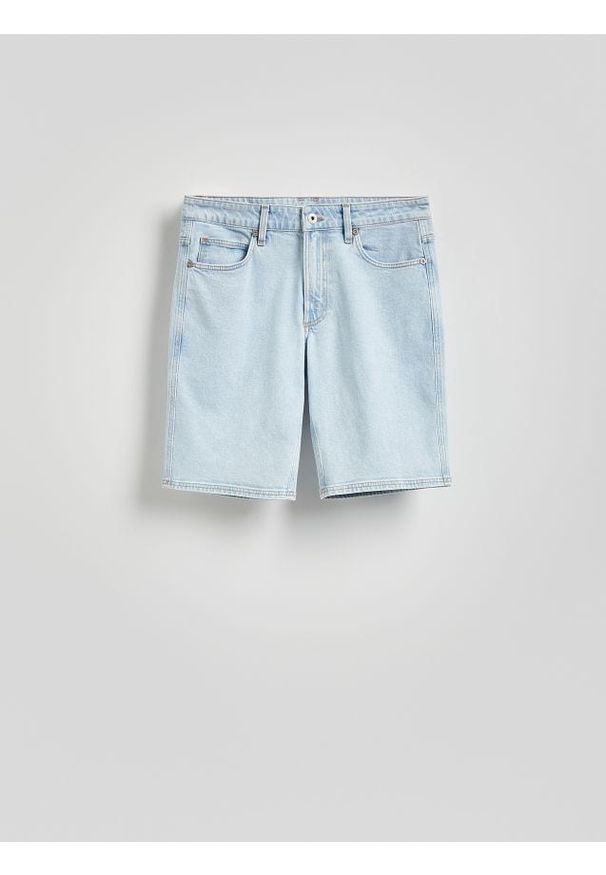 Reserved - Jeansowe szorty regular - niebieski. Kolor: niebieski. Materiał: jeans