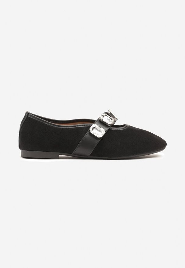 Born2be - Czarne Balerinki z Elastycznym Paskiem i Aplikacją z Cyrkoniami Jaledia. Okazja: na co dzień. Zapięcie: pasek. Kolor: czarny. Materiał: jeans. Wzór: aplikacja. Obcas: na płaskiej podeszwie. Styl: elegancki, casual