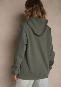 Renee - Zielona Bluza z Kapturem Ozdobiona Ściągaczami Invila. Okazja: na co dzień. Typ kołnierza: kaptur. Kolor: zielony. Wzór: aplikacja. Styl: casual, elegancki #4