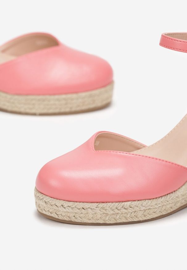 Born2be - Różowe Sandały Espadryle na Plecionym Koturnie ze Sprzączką Fevonia. Zapięcie: sprzączka. Kolor: różowy. Obcas: na koturnie
