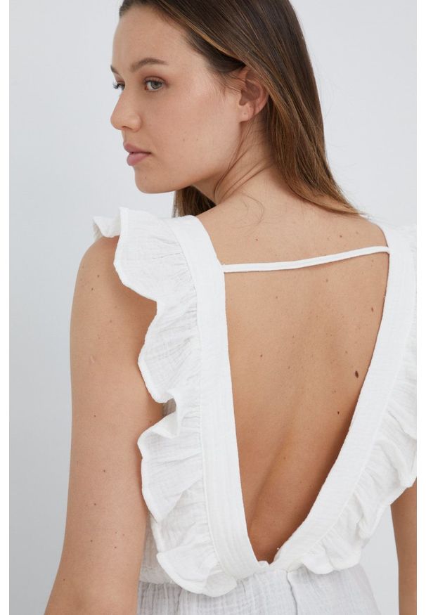 Vero Moda bluzka bawełniana damska kolor biały gładka. Okazja: na co dzień. Typ kołnierza: dekolt w karo. Kolor: biały. Materiał: bawełna. Wzór: gładki. Styl: casual