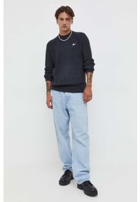 Tommy Jeans sweter bawełniany kolor czarny. Kolor: czarny. Materiał: bawełna. Wzór: aplikacja. Styl: klasyczny #5
