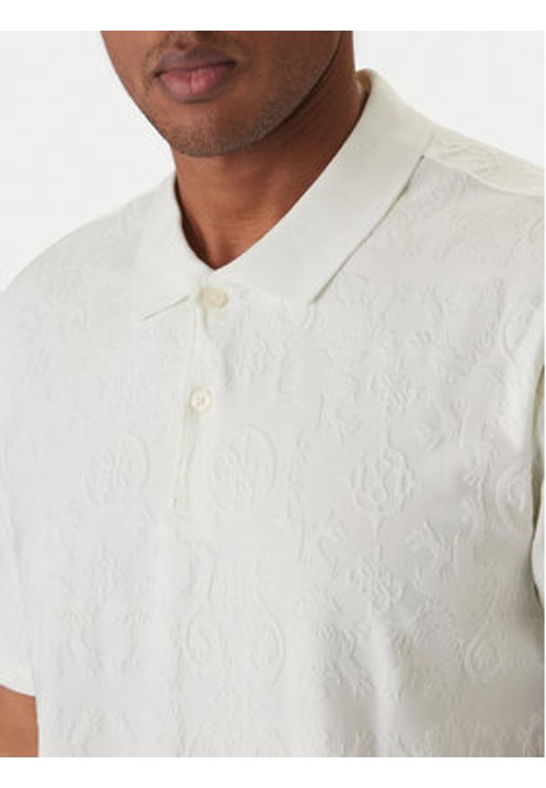 Guess Polo M6RP25 KCFE2 Écru Regular Fit. Typ kołnierza: polo. Materiał: syntetyk