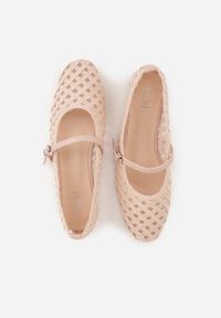 Born2be - Różowe Balerinki Ozdobione Ażurowym Motywem i Paskiem Nonaniassi. Okazja: na co dzień. Zapięcie: pasek. Kolor: różowy. Materiał: jeans. Wzór: ażurowy, aplikacja. Styl: casual, elegancki #5