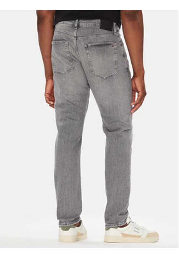 Tommy Jeans Jeansy Austin DM0DM21231 Szary Slim Fit. Kolor: szary