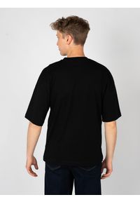 John Richmond T-Shirt | UMA24246TS | Mężczyzna | Czarny. Okazja: na co dzień. Kolor: czarny. Materiał: bawełna. Wzór: nadruk. Styl: casual #5