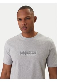 Napapijri T-Shirt S-Box Logo NP0A4IFL Szary Regular Fit. Kolor: szary. Materiał: bawełna #2