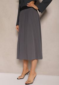 Renee - Szara Casualowa Spódnica Plisowana z Gumką w Pasie Velentina. Okazja: na co dzień. Kolor: szary. Materiał: koronka. Styl: casual #3