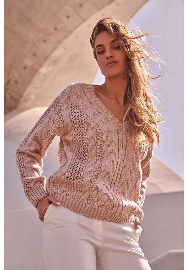 Sweter oversize MOE z dekoltem w serek