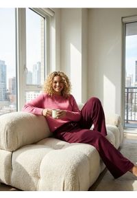 Sinsay - Spodnie wide leg z domieszką wiskozy Plus Size - bordowy. Kolekcja: plus size. Kolor: czerwony. Materiał: wiskoza #1