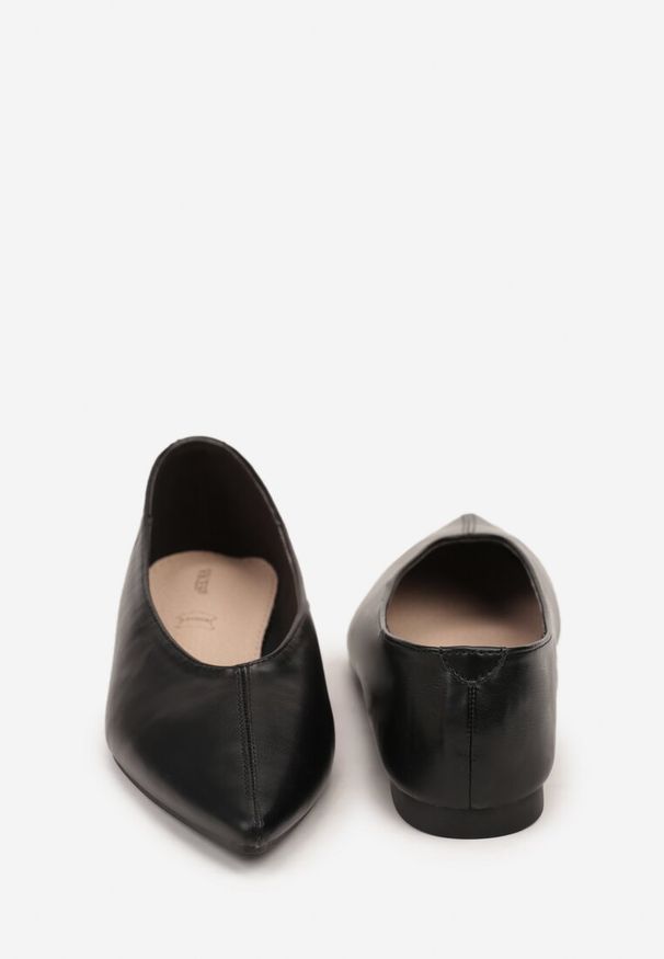 Born2be - Czarne Balerinki Vices ze Szpiczastym Noskiem i Wkładką ze Skóry Naturalnej Belvisse. Okazja: na co dzień, do pracy, na spotkanie biznesowe. Nosek buta: szpiczasty. Kolor: czarny. Materiał: skóra. Sezon: wiosna. Obcas: na obcasie. Styl: biznesowy, klasyczny, casual. Wysokość obcasa: niski