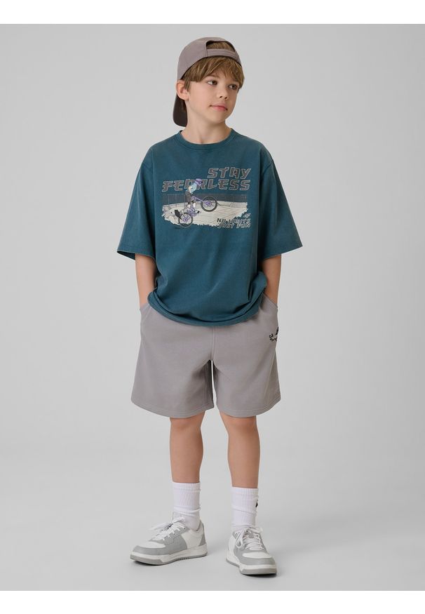 4f - 4F T-shirt loose z nadrukiem chłopięcy - granatowy 146/152 (10-12 lat). Okazja: na uczelnię, na co dzień, na spacer. Kolor: turkusowy. Materiał: materiał, bawełna, dzianina. Wzór: nadruk. Sezon: lato. Styl: vintage, casual
