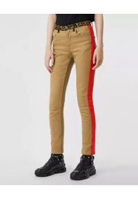 Burberry - BURBERRY - Beżowe spodnie z japońskiego jeansu. Kolor: beżowy. Sezon: lato. Styl: klasyczny