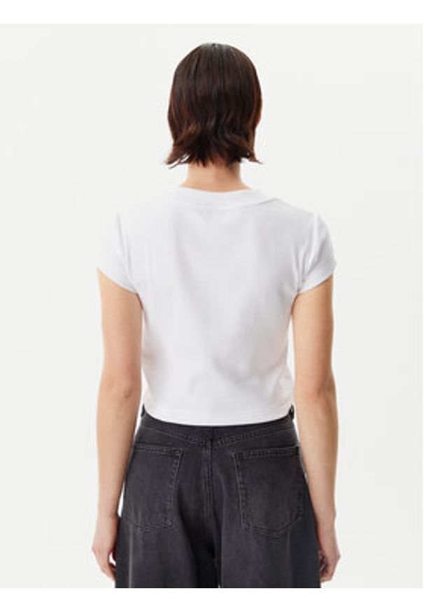 Calvin Klein Jeans T-Shirt LV047AB802 Biały Regular Fit. Kolor: biały. Materiał: bawełna
