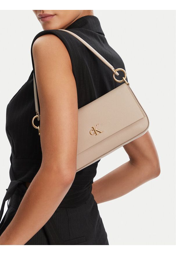 Calvin Klein Torebka Minimal Monogram Shoulder Pouch LV04K3161G Beżowy. Kolor: beżowy. Materiał: skórzane
