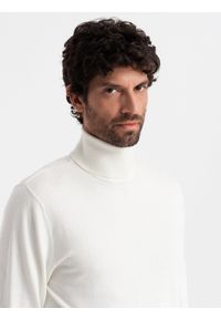 Ombre Clothing - Jednokolorowy dzianinowy męski golf z wiskozą – biały V3. Typ kołnierza: golf. Kolor: biały. Materiał: wiskoza, dzianina #2