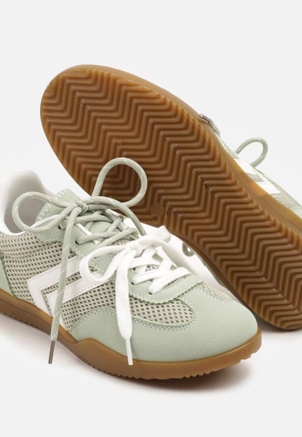 Born2be - Jasnozielone Sneakersy Tenisówki z Geometrycznym Motywem Telanilia. Okazja: na co dzień. Zapięcie: sznurówki. Kolor: zielony. Materiał: jeans. Wzór: geometria