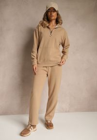Renee - Ciemnobeżowy Bawełniany Komplet Dresowy z Ociepleniem Spodnie i Bluza z Suwakiem Mistilia. Kolor: beżowy. Materiał: bawełna, dresówka. Sport: turystyka piesza #1