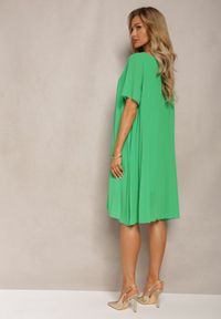 Renee - Zielona Plisowana Sukienka o Rozkloszowanym Kroju Orxiala. Kolor: zielony. Styl: elegancki #3
