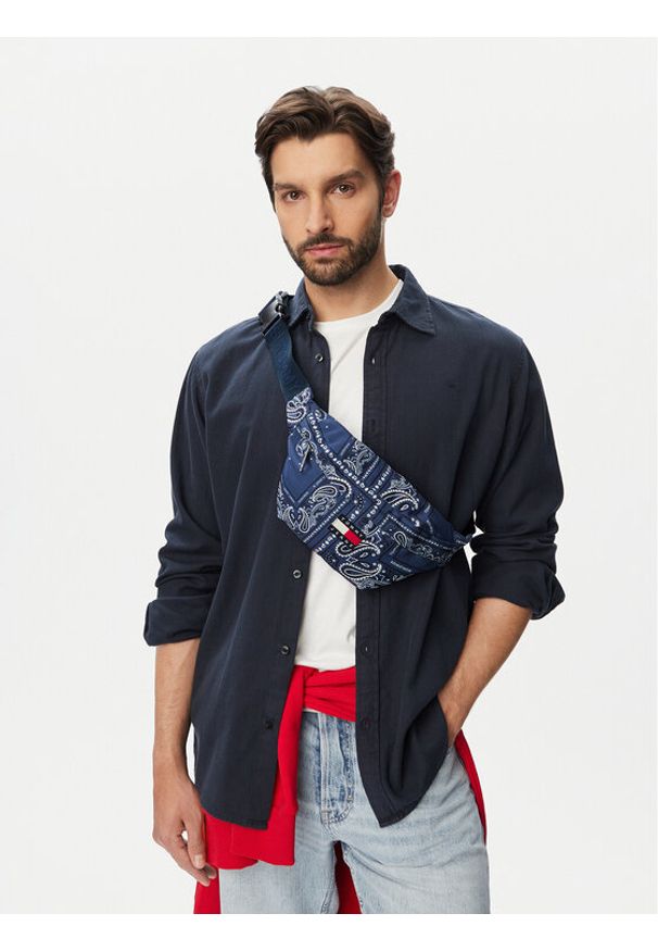 Tommy Jeans Nerka Tjm Ess Daily Bandana Bumbag AM0AM14350 Niebieski. Kolor: niebieski. Materiał: materiał