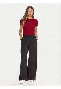 Guess Jeans T-Shirt W5BP45 KA0H1 Czerwony Slim Fit. Kolor: czerwony. Materiał: bawełna #3