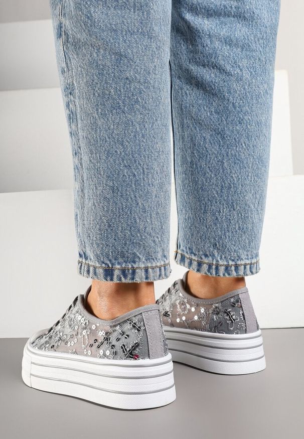 Renee - Szare Trampki Vices z Siateczki z Cekinami na Grubej Podeszwie Telanila. Kolor: szary. Materiał: jeans
