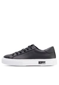 Armani Exchange Sneakersy XDX027 XCC14 A120 Czarny. Kolor: czarny. Materiał: skóra