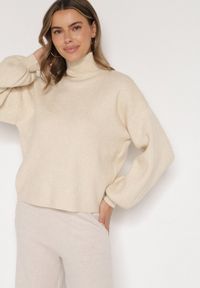 Born2be - Jasnobeżowy Golf z Bufiastymi Rękawami Wedelia. Okazja: na co dzień. Typ kołnierza: golf. Kolor: beżowy. Materiał: jeans. Styl: klasyczny, casual, elegancki #5