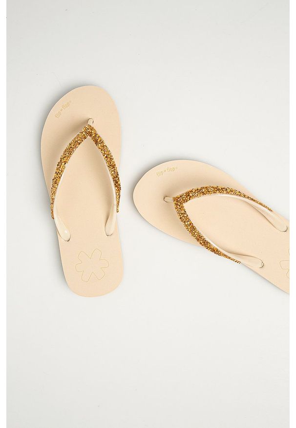Flip*Flop Japonki damskie kolor beżowy na płaskim obcasie. Kolor: beżowy. Materiał: guma, materiał. Wzór: gładki. Obcas: na obcasie. Wysokość obcasa: niski