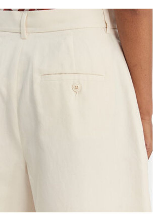 Weekend Max Mara Bermudy Ecuba 2615141022 Écru Loose Fit. Kolor: kremowy. Materiał: bawełna