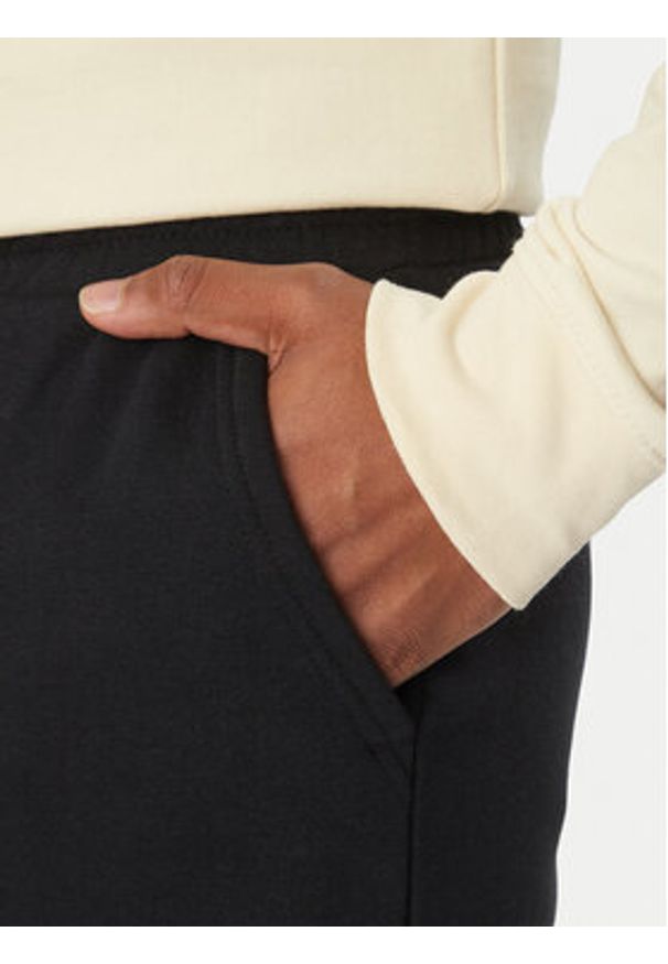 Blend Szorty sportowe 20714198 Czarny Regular Fit. Kolor: czarny. Materiał: syntetyk, bawełna. Styl: sportowy