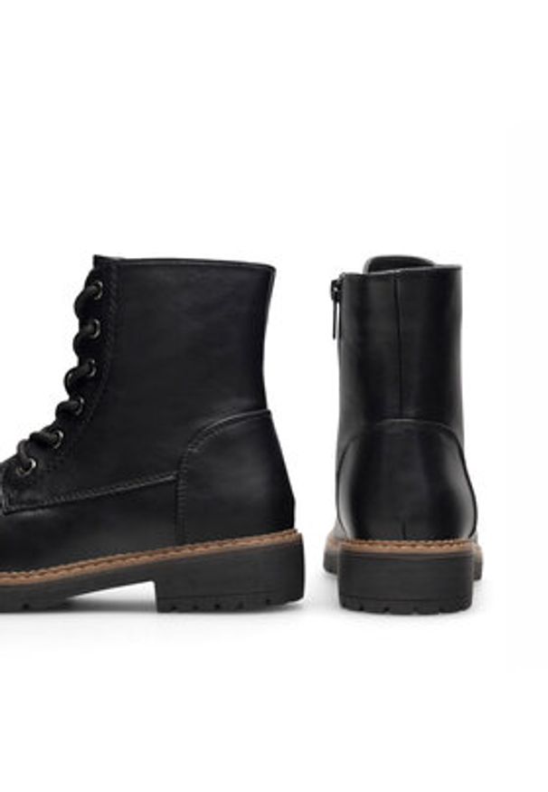 Clara Barson Trzewiki WS5866-26 Czarny. Kolor: czarny. Materiał: skóra