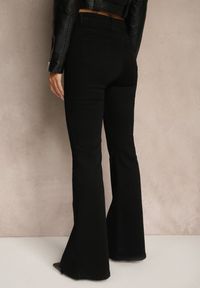 Renee - Czarne Jeansy Regular Waist o Kroju Dzwonów Tendrre. Kolor: czarny