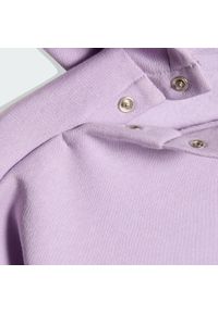 Adidas - Zestaw Essentials Joggers Kids. Okazja: na uczelnię. Kolor: różowy, wielokolorowy, fioletowy. Materiał: materiał, dresówka. Styl: sportowy, młodzieżowy #1