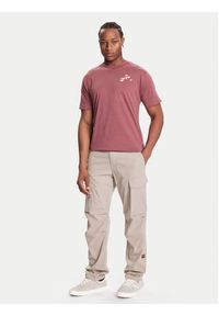 New Balance T-Shirt MT53931 Czerwony Regular Fit. Kolor: czerwony. Materiał: bawełna
