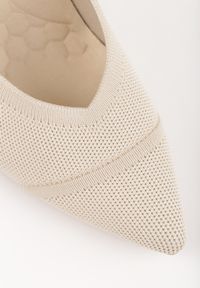 Born2be - Beżowe Szpilki VICES z Dzianiny z Amortyzującą Wkładką i Miękkim Zapiętkiem Naviane. Okazja: na spotkanie biznesowe, na co dzień. Kolor: beżowy. Materiał: dzianina. Sezon: lato. Obcas: na szpilce. Styl: biznesowy, casual #3