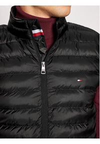 TOMMY HILFIGER - Tommy Hilfiger Bezrękawnik Core Circular MW0MW18762 Czarny Regular Fit. Kolor: czarny. Materiał: syntetyk. Długość rękawa: bez rękawów #5