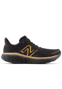 Buty New Balance Fresh Foam 1080 v12 W108012V - czarne. Kolor: czarny. Materiał: guma, materiał, syntetyk. Szerokość cholewki: normalna. Sport: bieganie, fitness