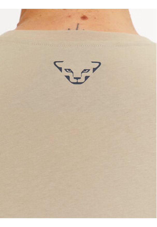 Dynafit T-Shirt Graphic Co M S/S Tee 08-70998 Khaki Regular Fit. Kolor: brązowy. Materiał: bawełna