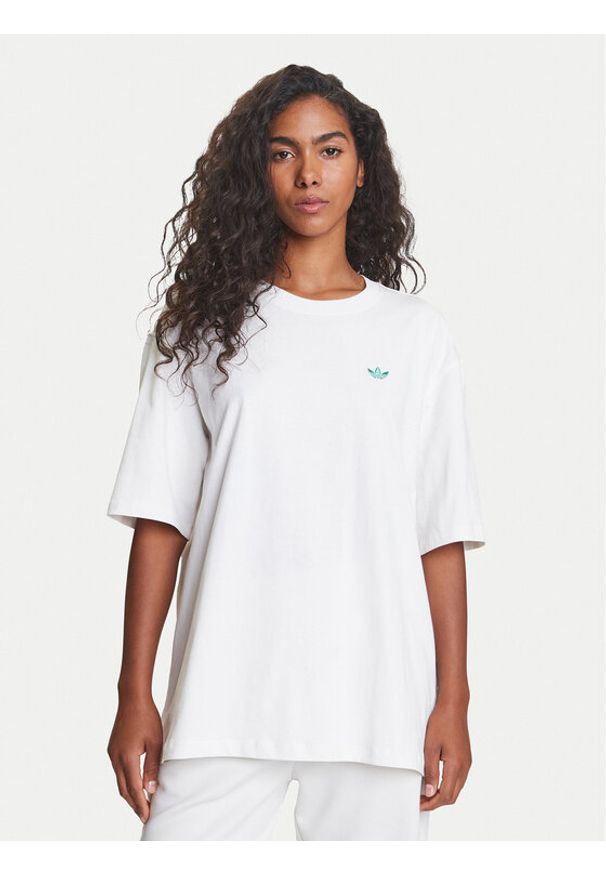 Adidas - adidas T-Shirt Retro Tennis Boyfriend JW0226 Biały Oversize. Kolor: biały. Materiał: bawełna. Styl: retro