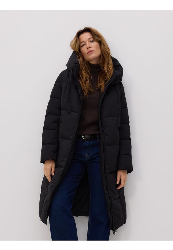 Reserved - Pikowana kurtka z puchem - czarny. Kolor: czarny. Materiał: puch