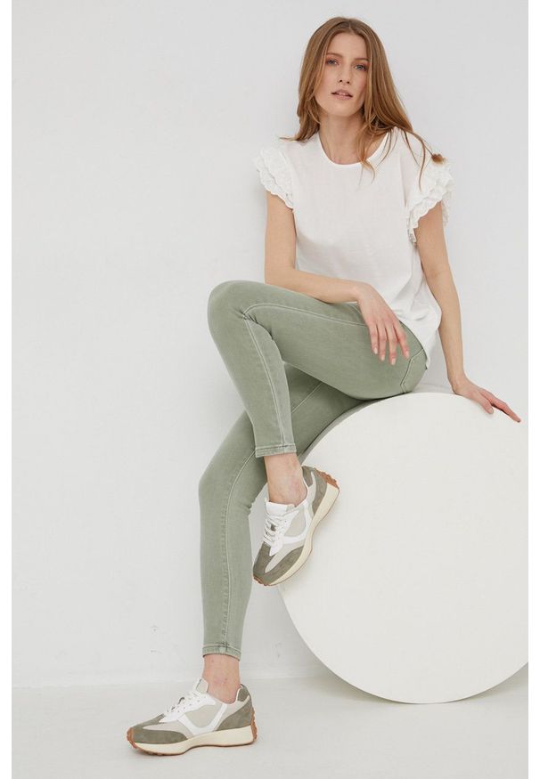 Answear Lab spodnie damskie kolor zielony dopasowane medium waist. Kolor: zielony. Materiał: tkanina. Styl: wakacyjny
