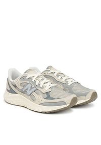 New Balance Buty do biegania Arishi WARISTM4 Beżowy. Kolor: beżowy. Materiał: materiał #6