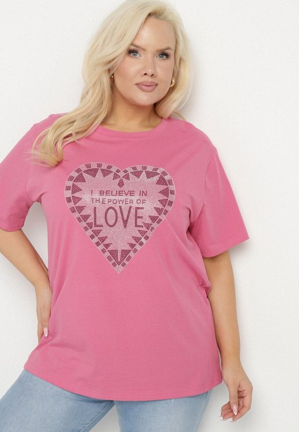 Born2be - Różowy Bawełniany T-shirt z Cyrkoniami Napisem i Sercem Viltebia. Okazja: na co dzień. Kolor: różowy. Materiał: bawełna. Wzór: napisy. Styl: klasyczny, casual