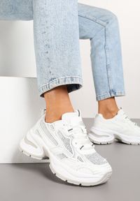 Renee - Białe Brokatowe Sneakersy w Streetwearowym Stylu na Piankowej Podeszwie Felindris. Okazja: na co dzień. Zapięcie: sznurówki. Kolor: biały. Materiał: jeans. Wzór: aplikacja